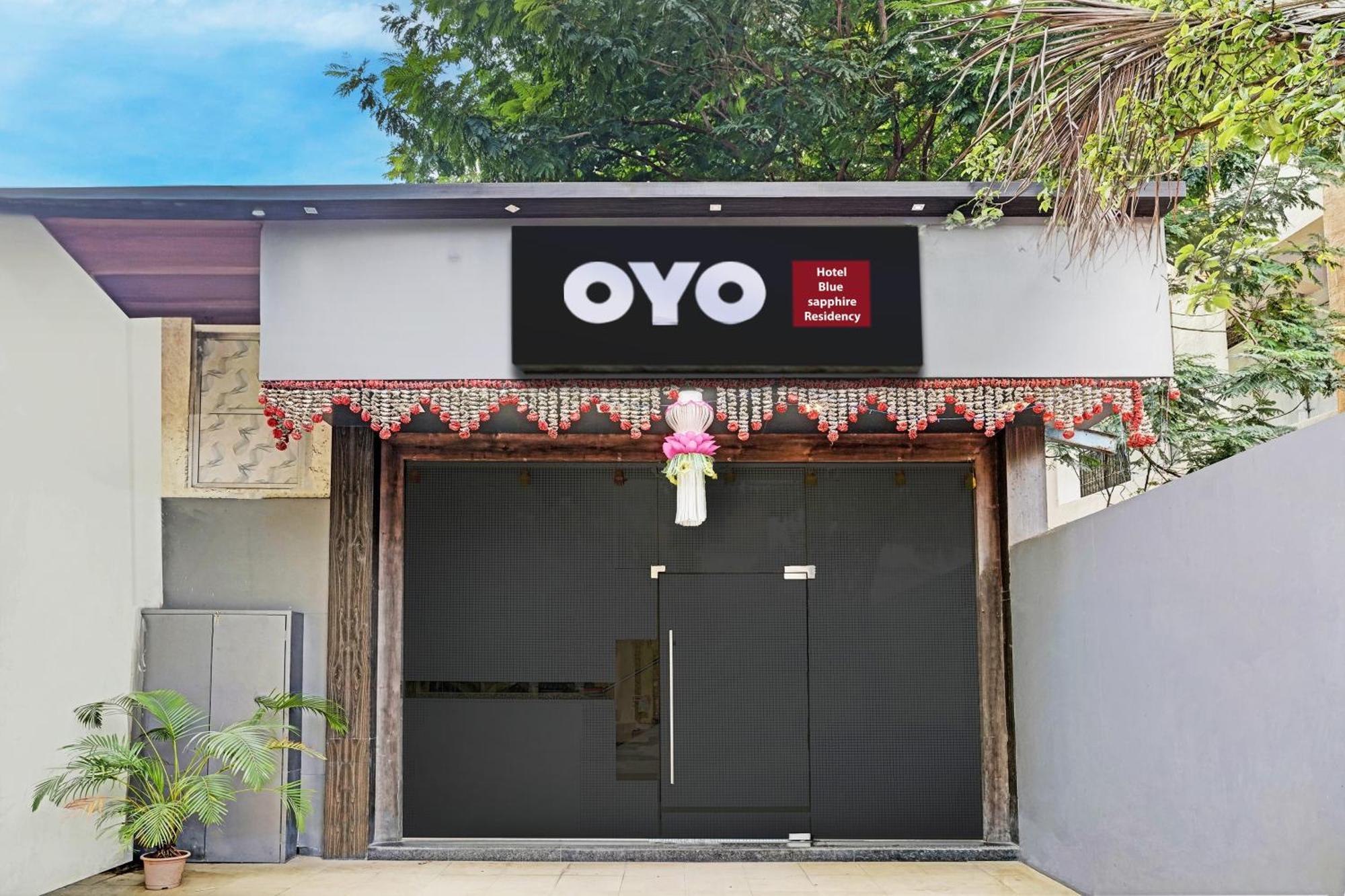 Oyo Hotel Blue Sapphire Residency Near Chhatrapati Shivaji International Airport - Mumbai — Photos 1